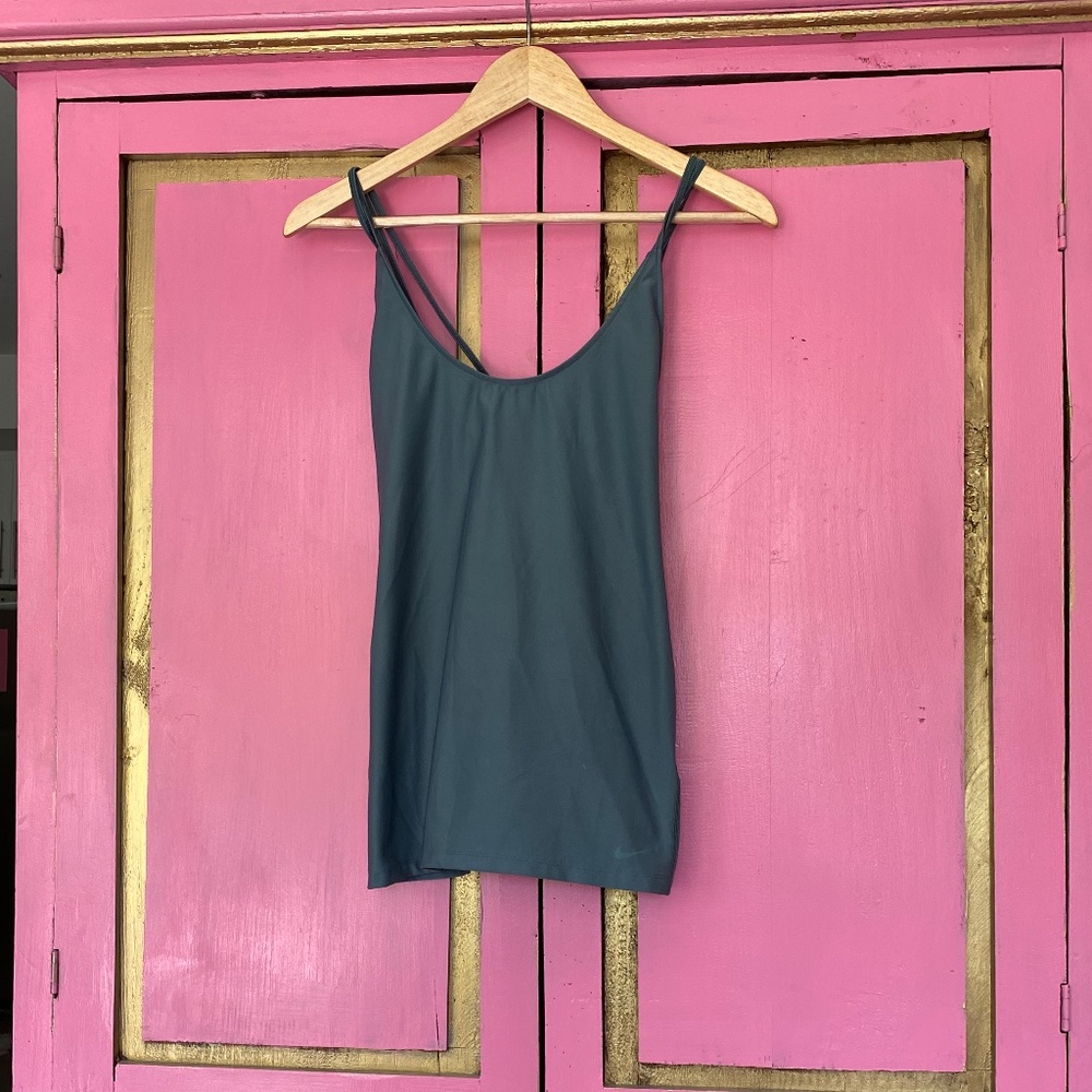 Nike DRI-FIT fitted tank